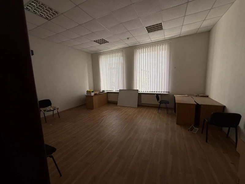 Комерційна нерухомість – 350.3 м², Кривой Рог — 11/15