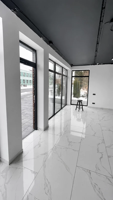 Комерційна нерухомість – 80 м², Деражня — 6/8