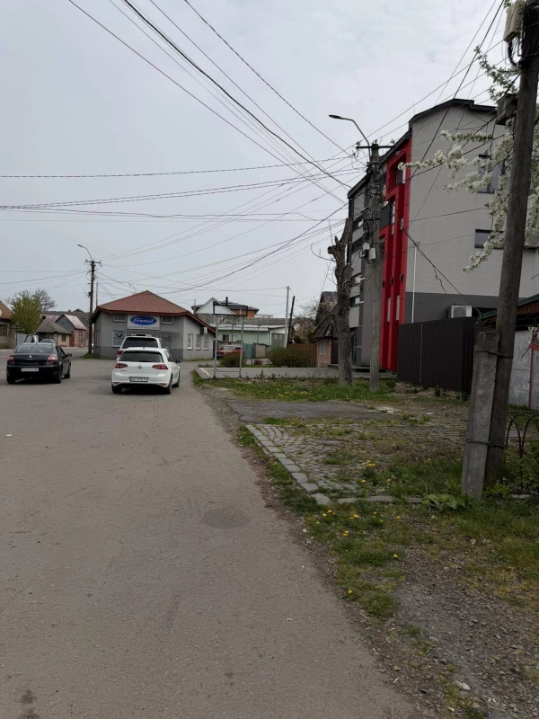 Комерційна нерухомість – 120 м², Тячів — 3/10