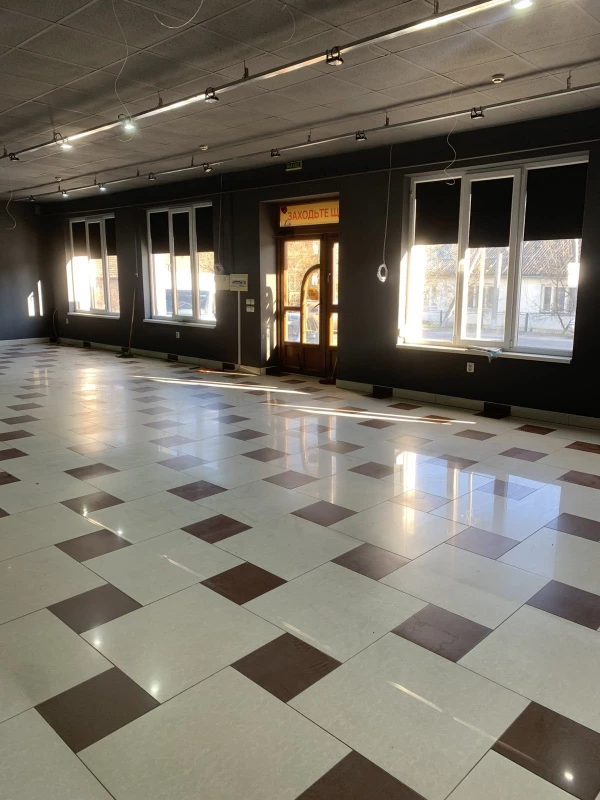 Комерційна нерухомість – 93 м², Голубине — 4/11