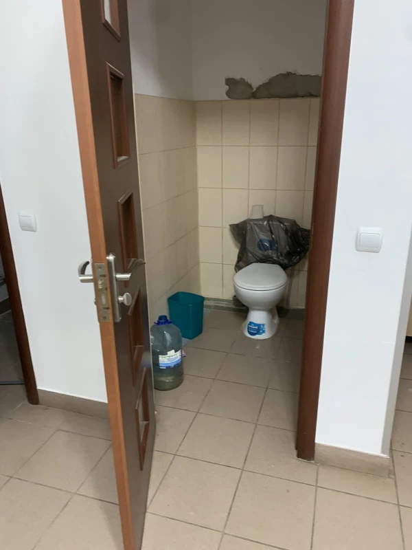 Комерційна нерухомість – 93 м², Голубине — 10/11