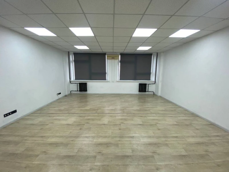 Комерційна нерухомість – 34.2 м²