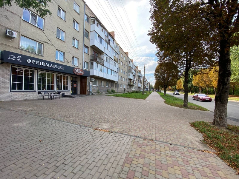 Комерційна нерухомість – 98 м², Луцьк — 3/5