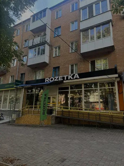 Комерційна нерухомість – 152 м²