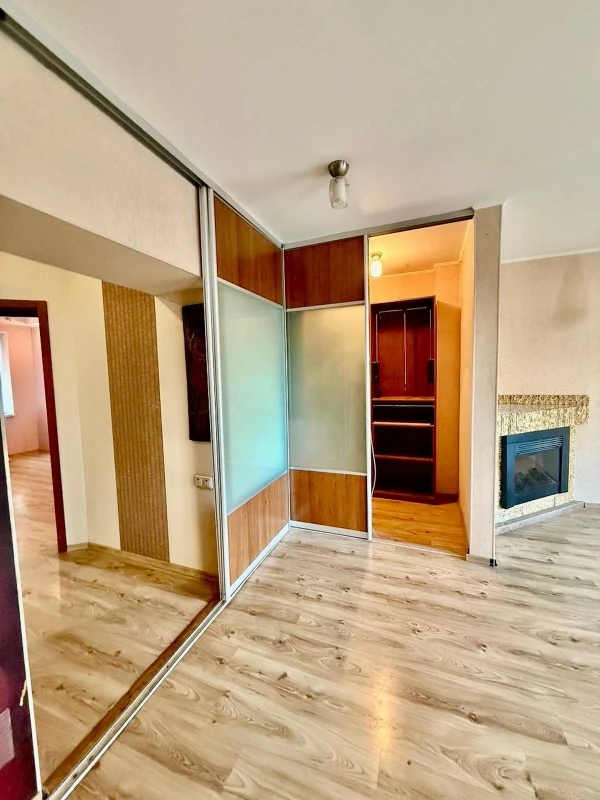 Квартира 3-кімн. продаж Одеса, Київський – 37.3 м², Одесса — 3/10