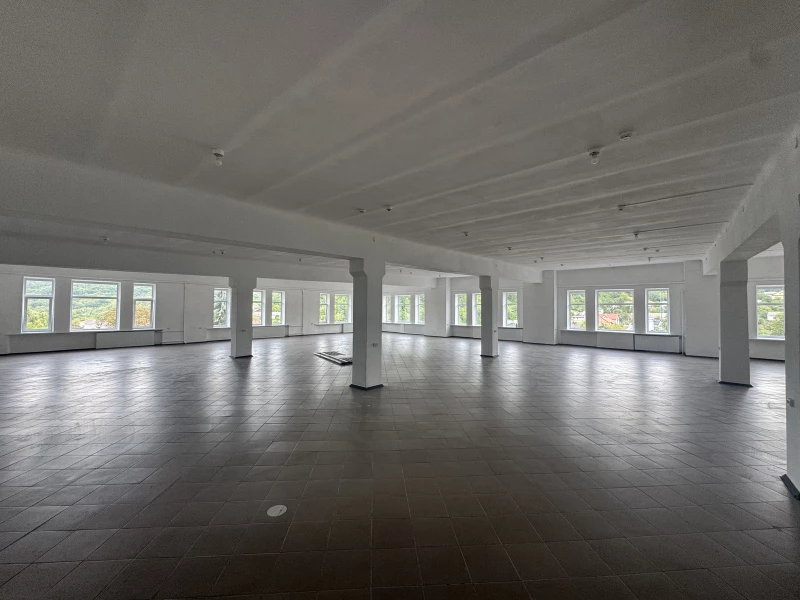 Комерційна нерухомість – 400 м², Кременец — 2/15