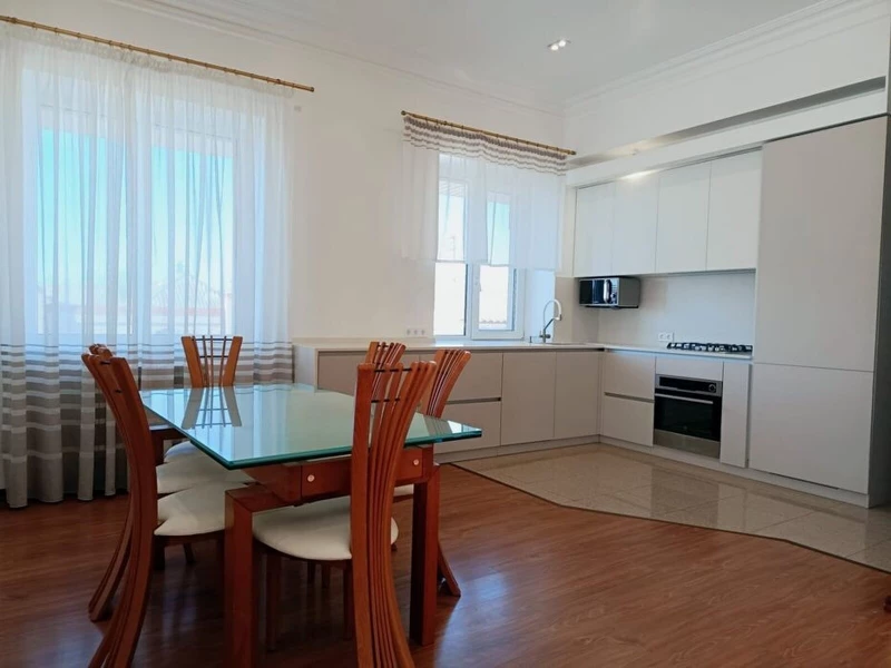 Будинок оренда Кропивницький – 400 м²