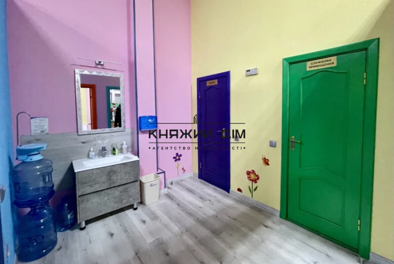 Комерційна нерухомість – 104 м², Київ — 10/12