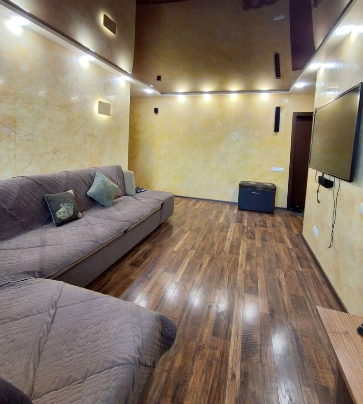 Квартира 3-кімн. продаж Дніпро, Индустриальный р-н – 44 м², Днепр — 2/13