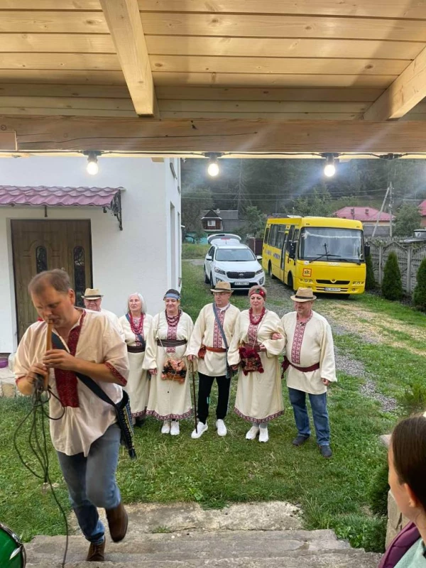 Гуцульські музики гуцульська музиканти етнічні гуцульські музиканти, Яремче — 2/3