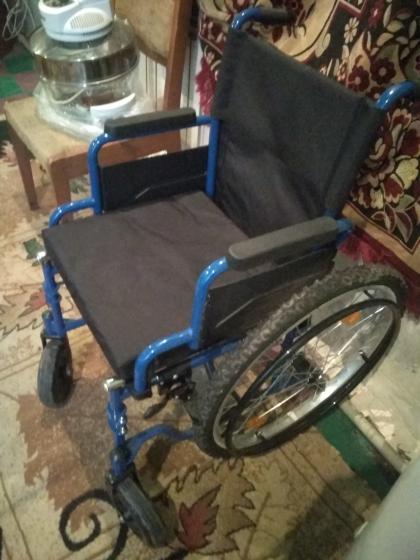 Проодам инвалиднную коляску
