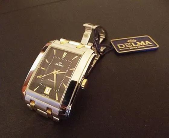 Часы швейцарские наручные мужские с автоподзаводом DELMA 467.448Y BLK
