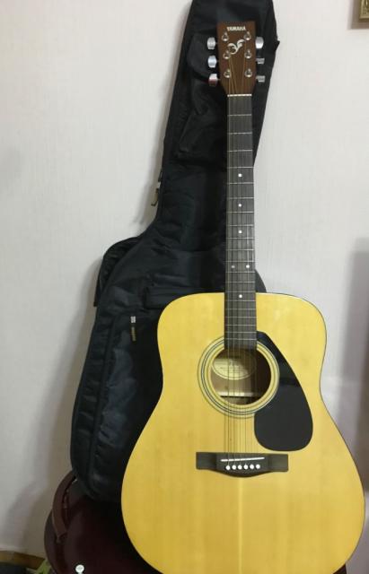 Продаю акустическую гитару YAMAHA F310,+чехол