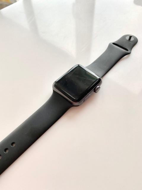 Продам часы Часы Apple Watch Series 3 Б/у