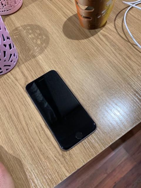 Продам Айфон 6s