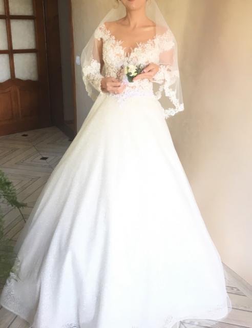 Розкішне весільне плаття