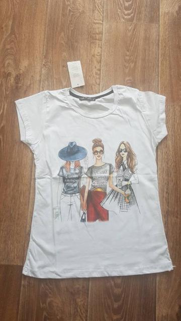 Продам женские футболки