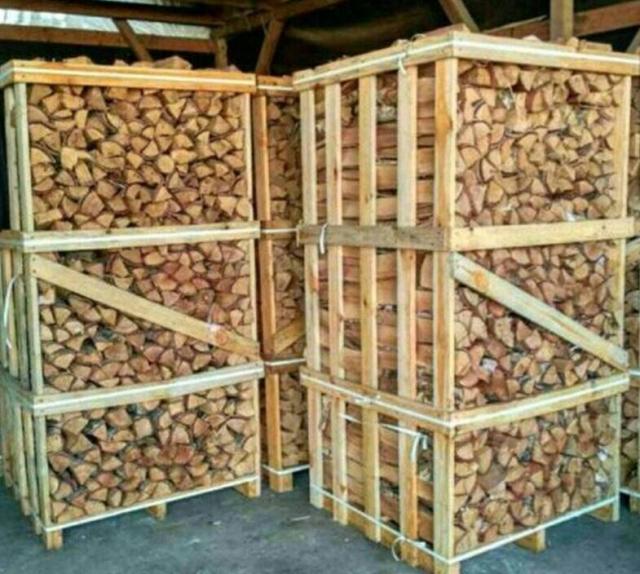 Продам дрова рубление по цине 800 грн за куб Акацея дкб Ясень