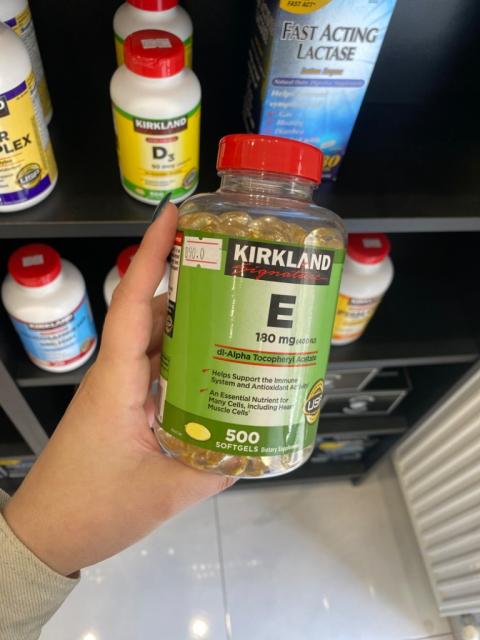 Вітамін Е Kirkland Signature Vitamin E 400 IU, 500 Softgels