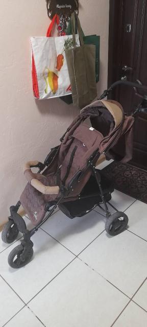 Продається дитяча прогулянкова коляска