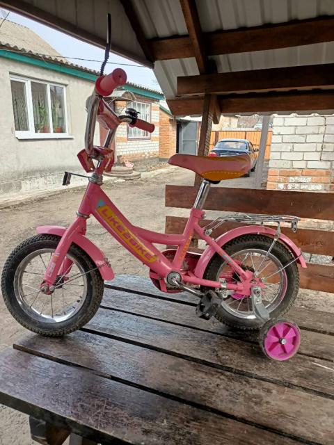 Продам в гарному стані дит.велосипед для дівчинки 3-5 років
