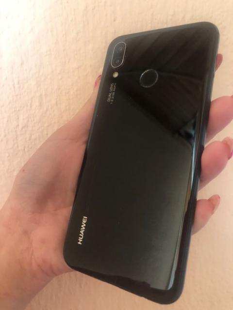 Продаю телефон Huawei P20 Lite