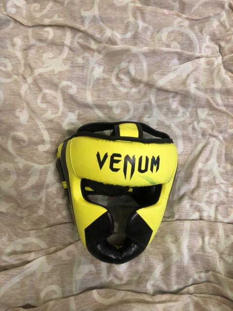 Защитный шлем для бокса