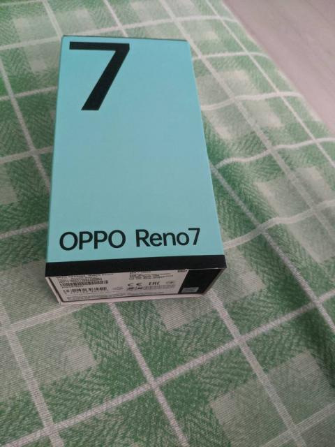 Мобільний телефон Oppo Reno 7