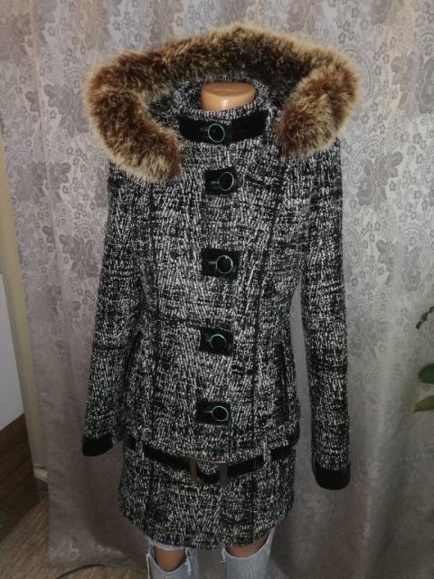 Жіноче зимове пальто дуже тепле та зручне