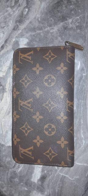 Louis vuitton zippy wallet monogram
