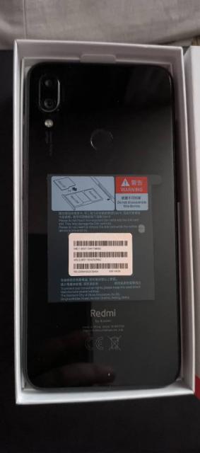 Продам телефон Xiaomi Redmi Note 7.4/64 ціна 4500грн 2 чохли в комплекті стан на фото видно все робить не глючить можливий невеликий торг  Хто бажає купити пишіть в приват
