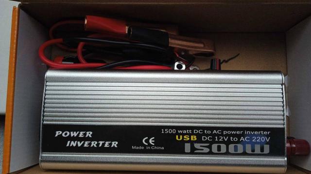Инвертор 1500W перетворювач напруги Power Inverter 12-220V
