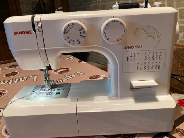 Швейная машинка Juno1512