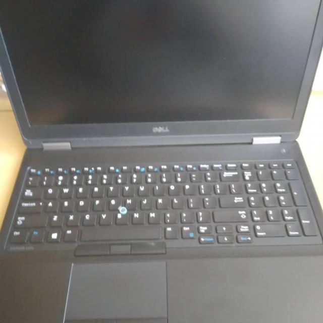 Продам ноутбук Dell 5570