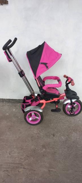 Продам дитячий триколісний велосипед для дівчинки