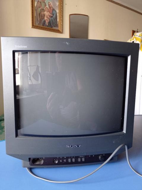 Телевізор діагональ 35 см