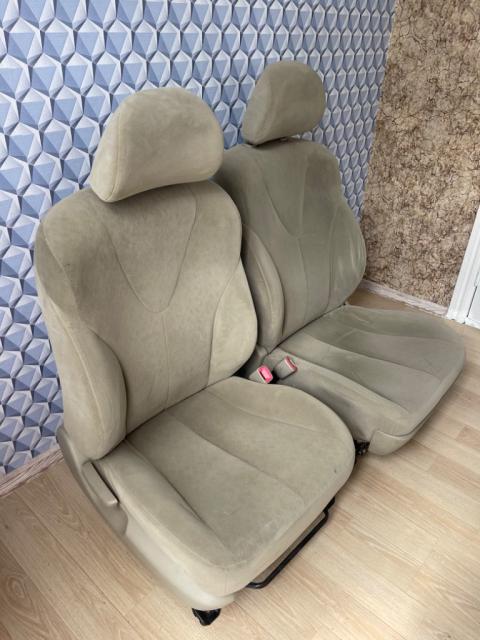 Продаю сидения передние-задние «родные»Тойота Камри 40