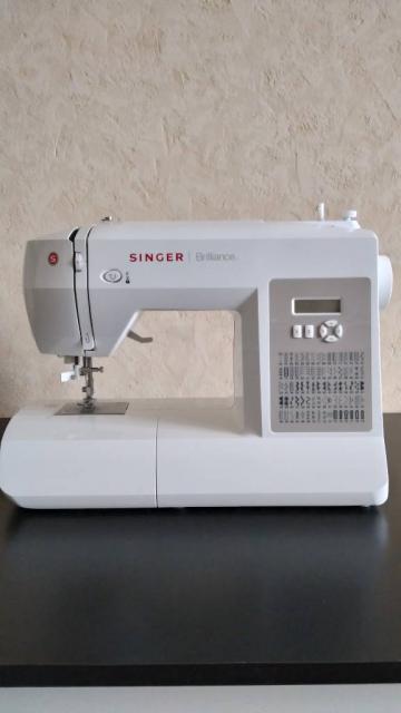 Продам швейную машину SINGER/Brilliance 6180