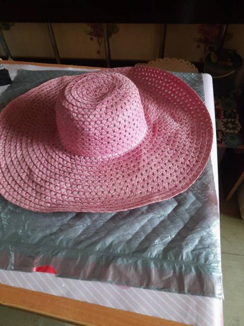 Шляпа от солнца розовая