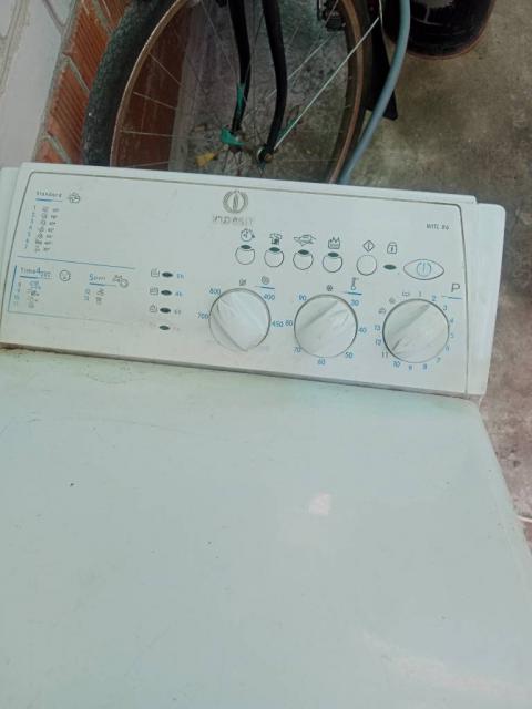 Продам стиральную машину автомат на запчасти