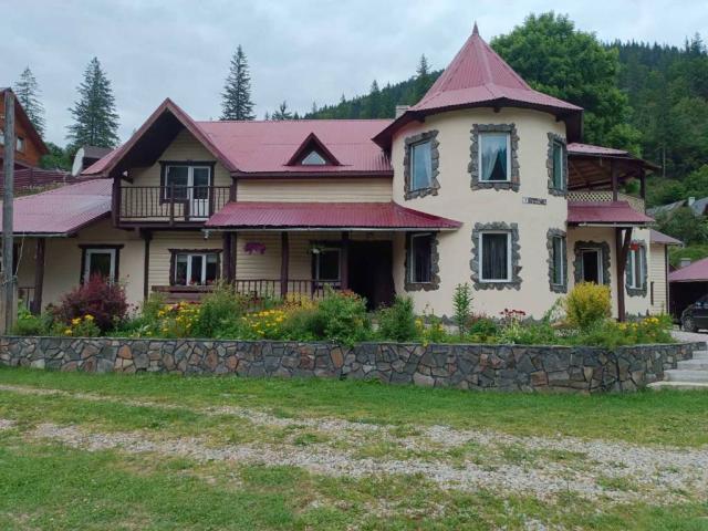 2 Татарів Будинок з каміном на 10-15 чоловік біля річки Прут приватний сектор Карпати