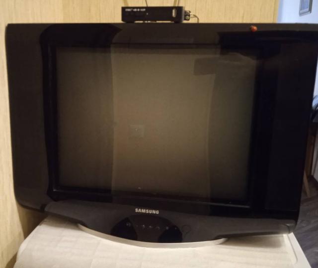 Продам телевізор Samsung+T2