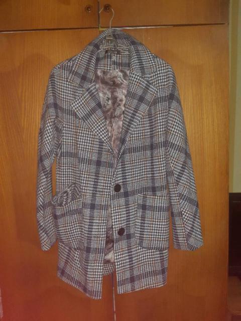 Продам женское пальто. 44 размер