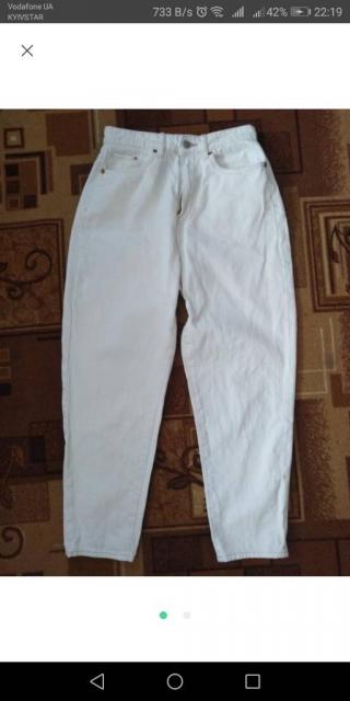 Белые джинсы МОМ