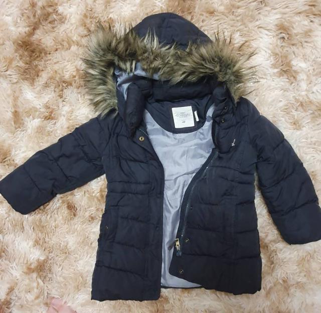 Продам для девочка куртка зимняя 3-4года