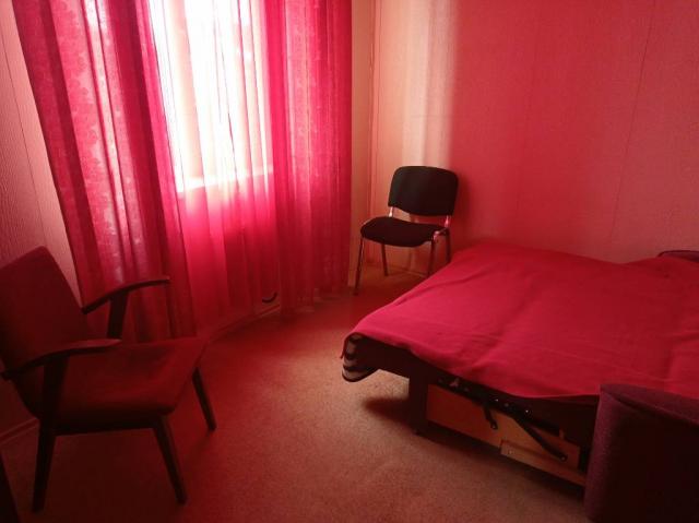 Здаю кімнату в приватному будинку