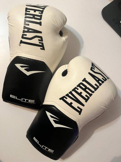 Продам Everlast Elite Prostyle Training Gloves 12 oz