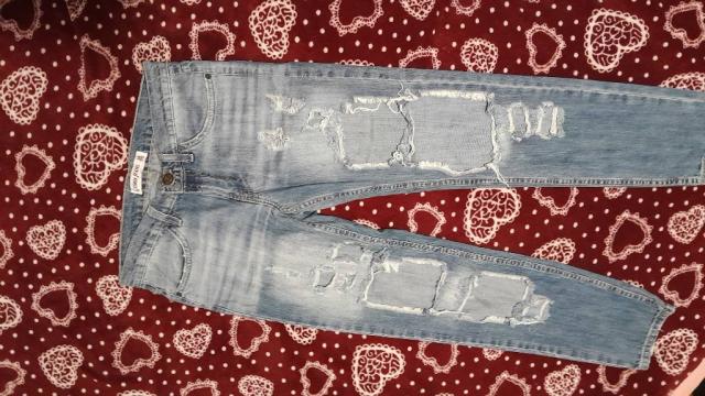 Продам джинсы,38 размер
