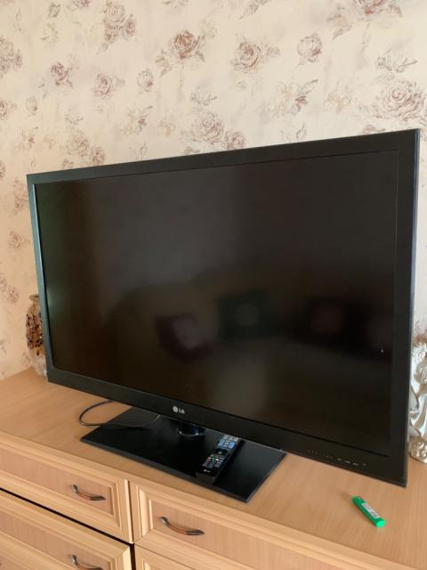 телевізор LG 47LV375S