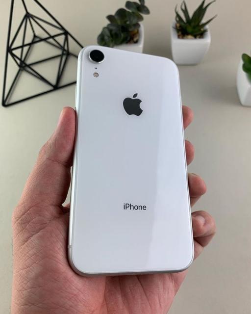 IPhone XR СВОЙ, пользуюсь 2 года в идеальном состоянии